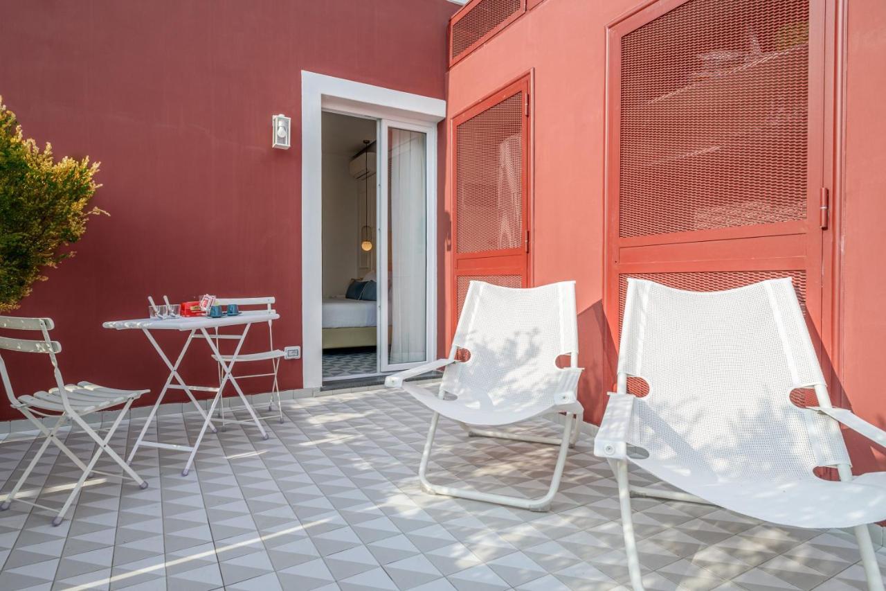 Capri Marina Suite Exterior photo
